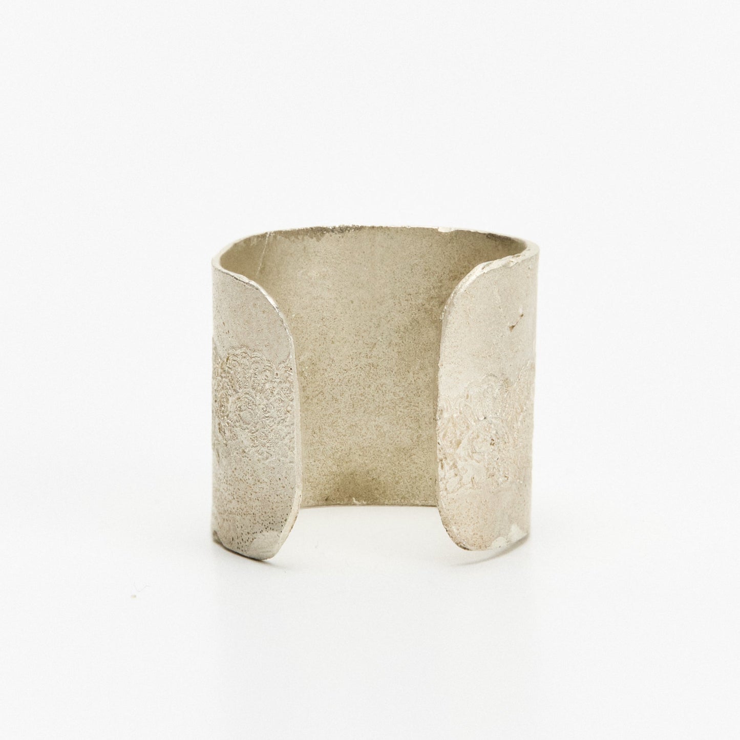 Wide Lace Bandage Ring