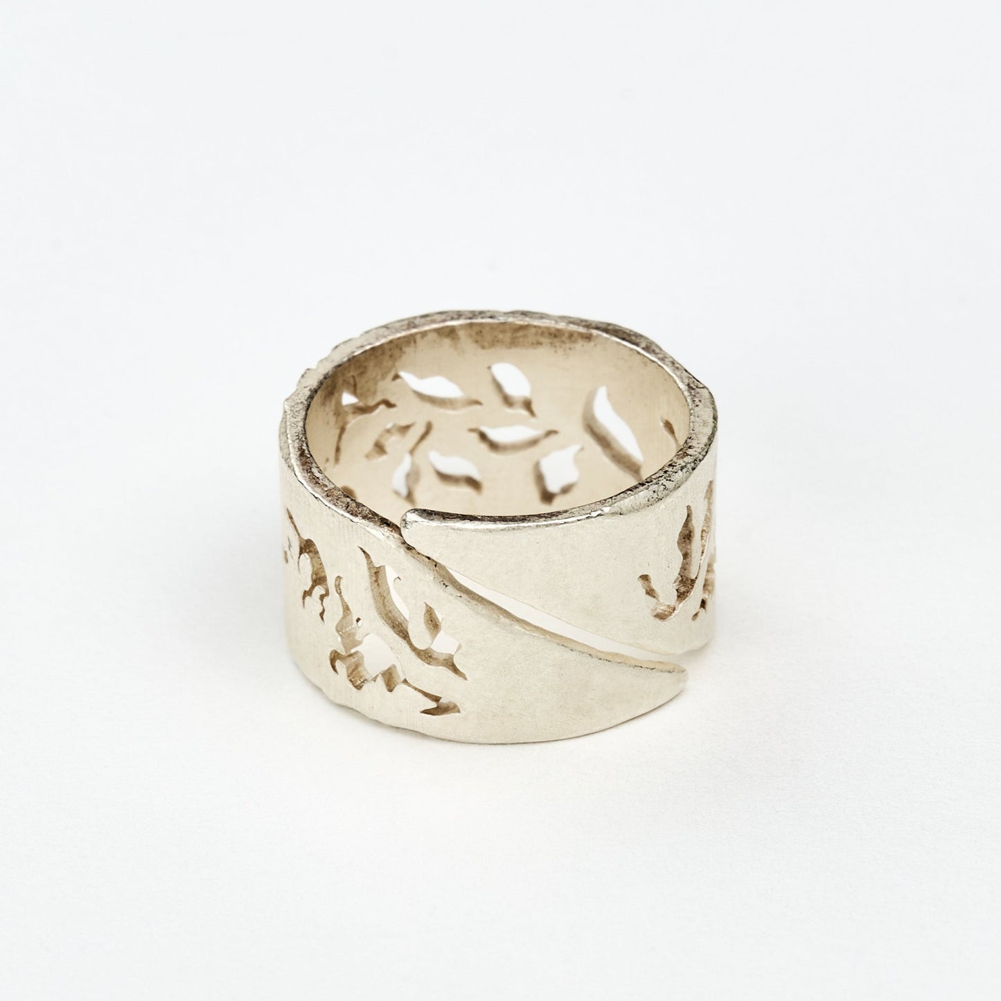 Hollow Narrow Ring