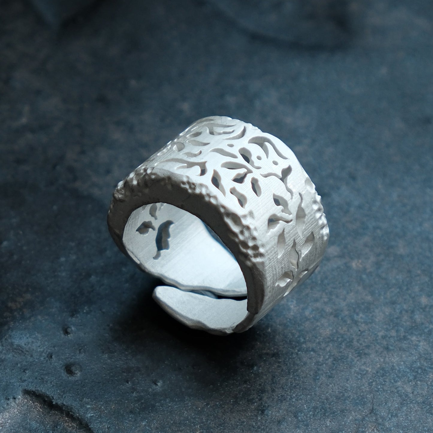 Hollow Narrow Ring