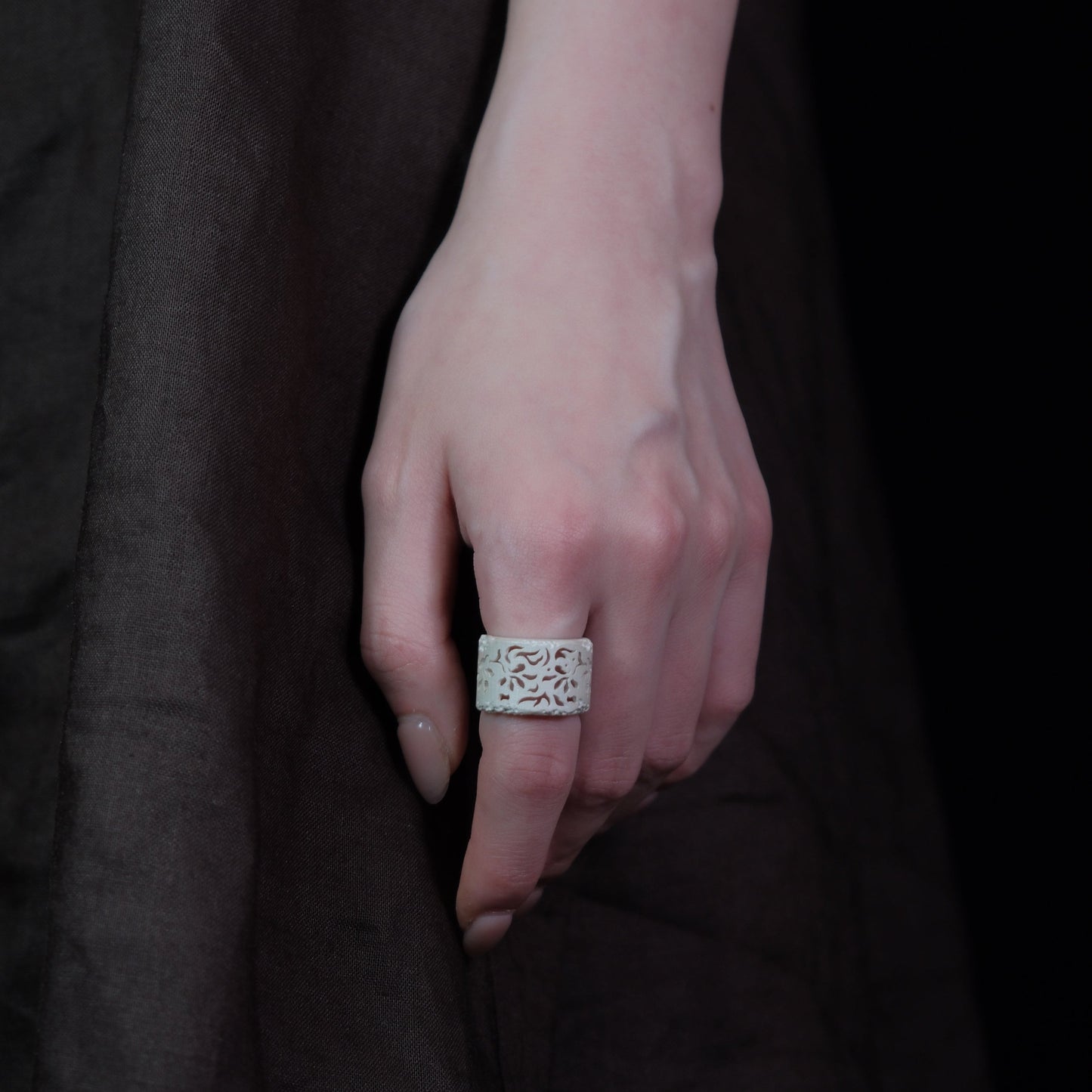 Hollow Narrow Ring