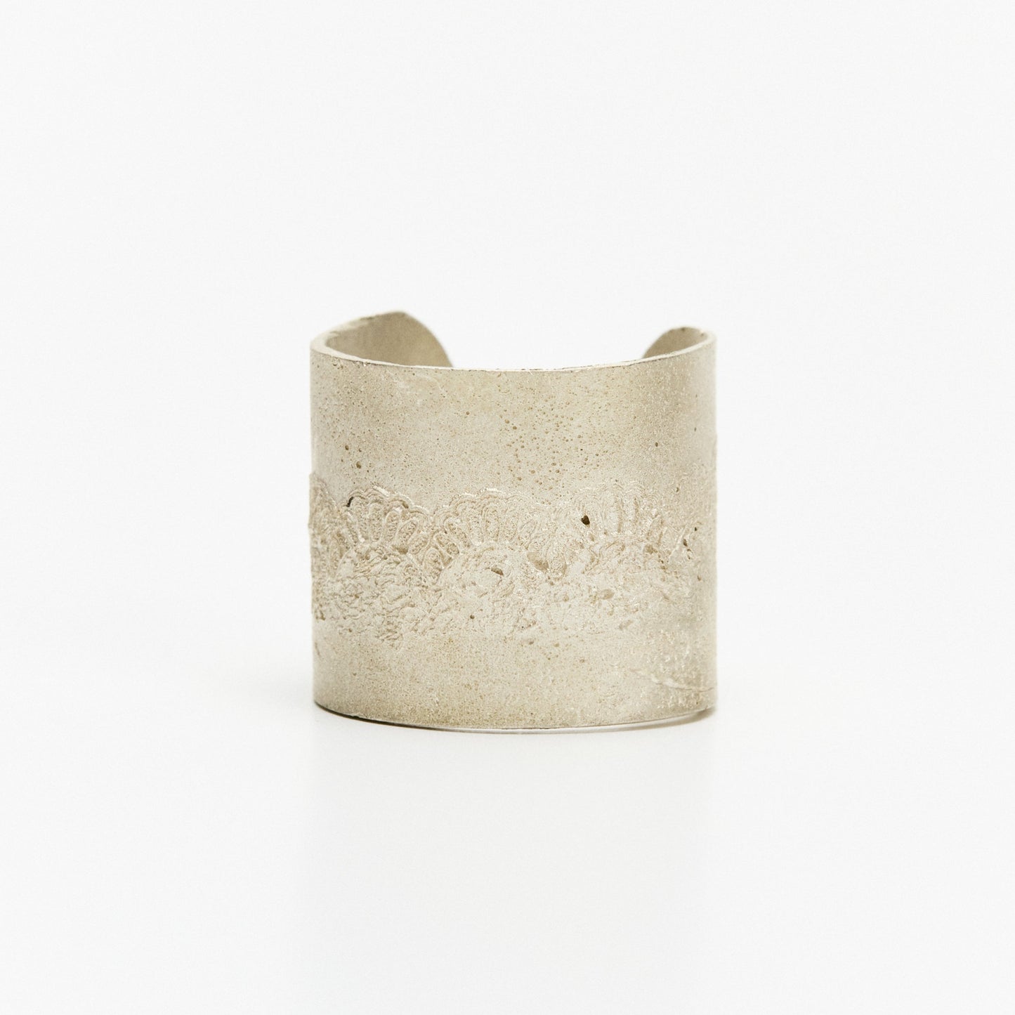 Wide Lace Bandage Ring