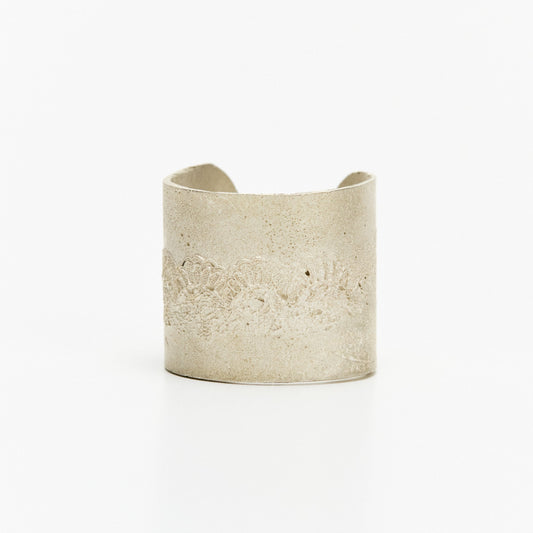 Wide Lace Bandage Ring