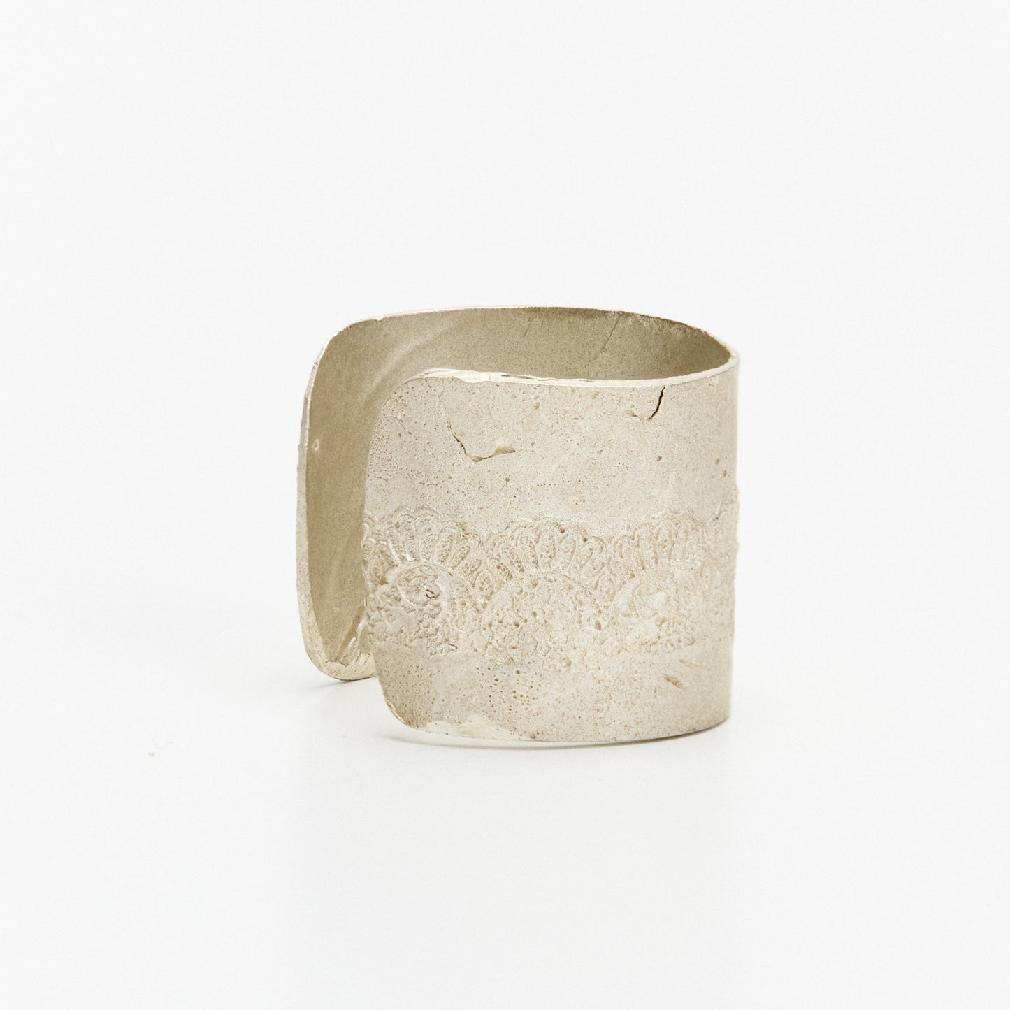 Wide Lace Bandage Ring