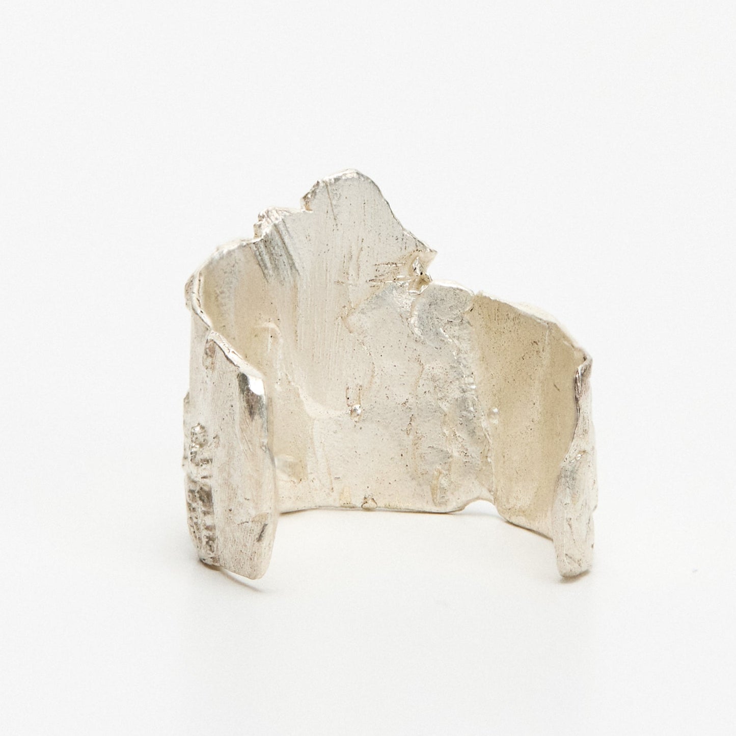 White Yin Yang Butterfly Articulated Ring