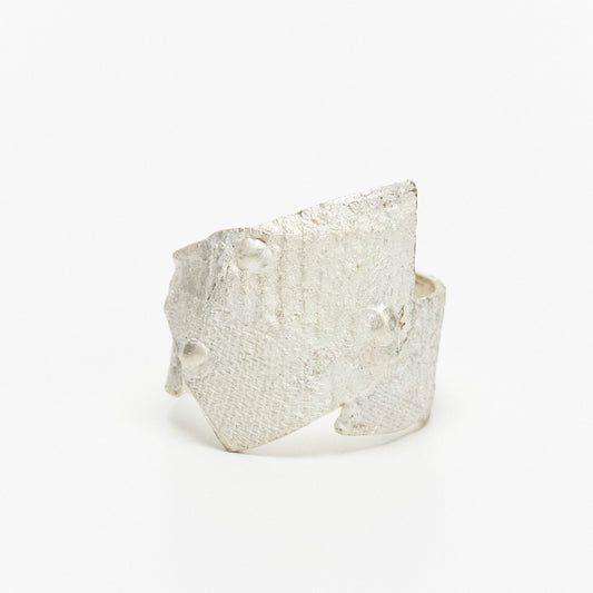 Three-Dimensional Bandage Ring