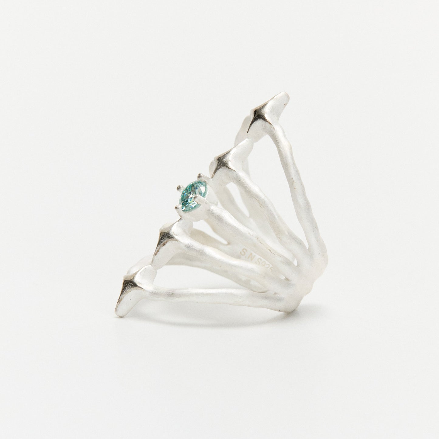 星光灿烂长款“莫桑比克钻石”