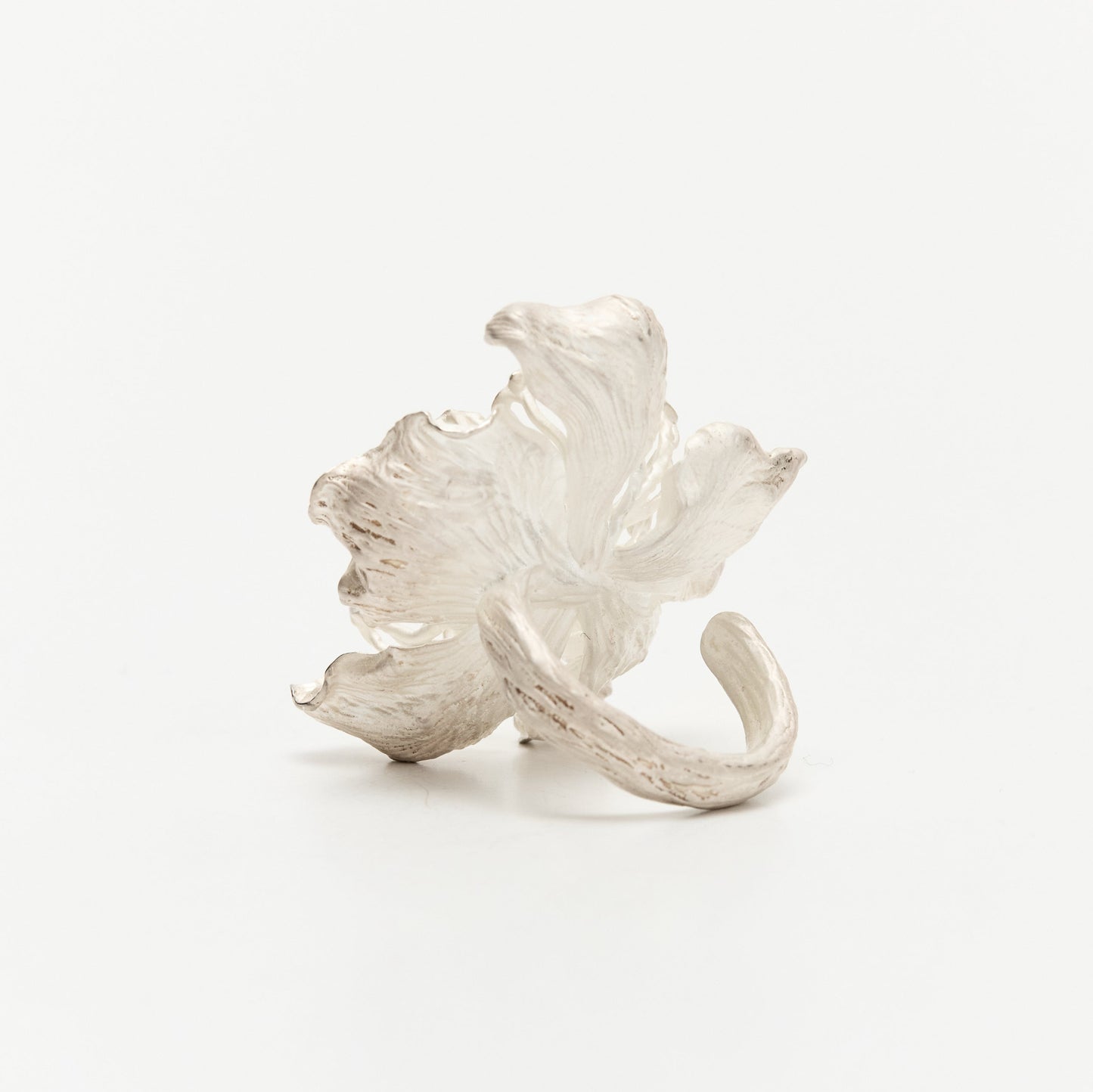 White Radiant Heart Duplex Peony Ring