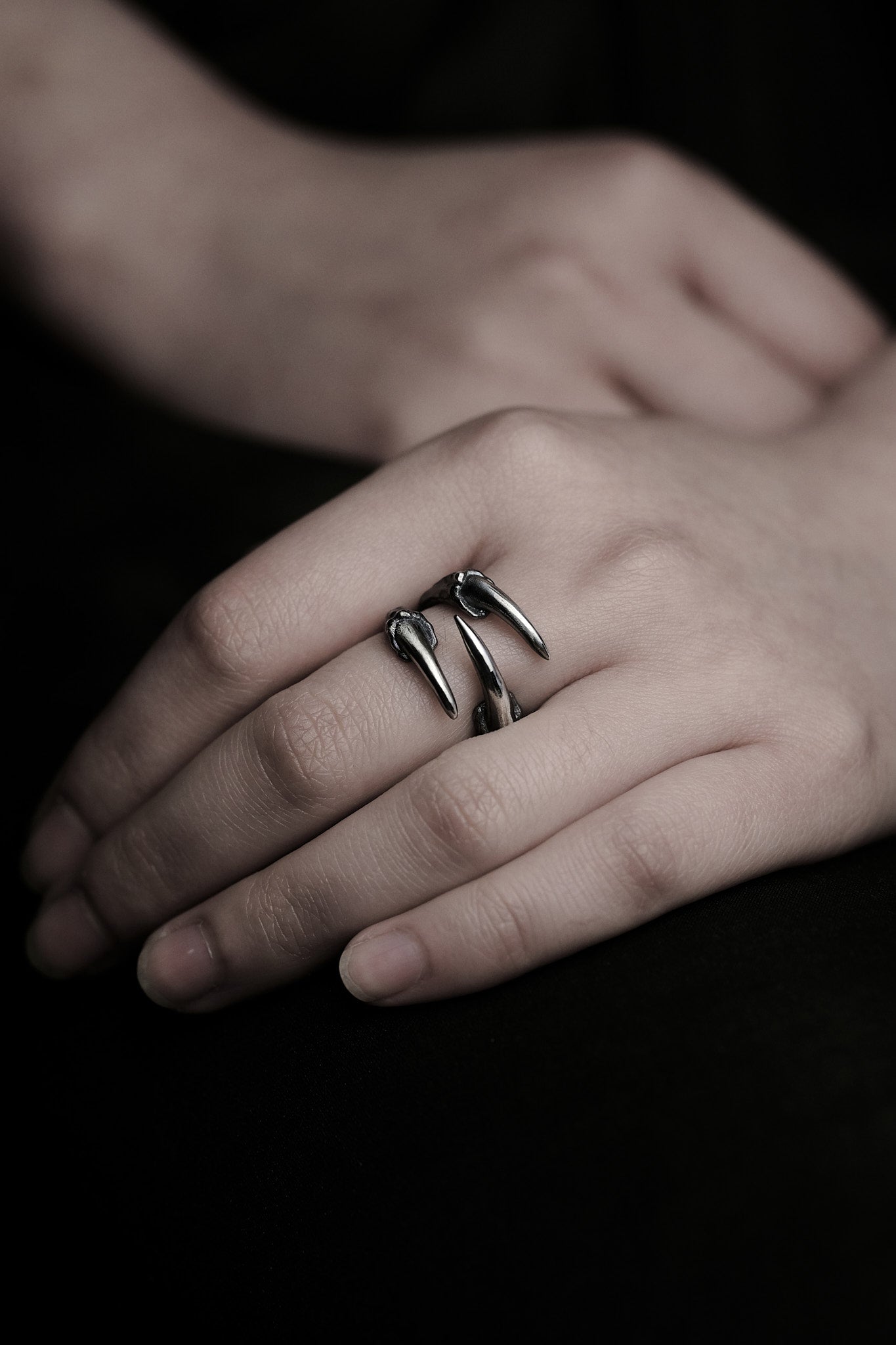 Black Dragon Claw Ring