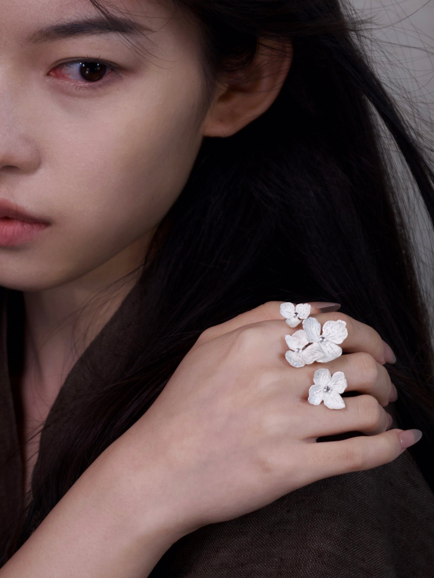 White Clustered Pompon Twin-set Ring