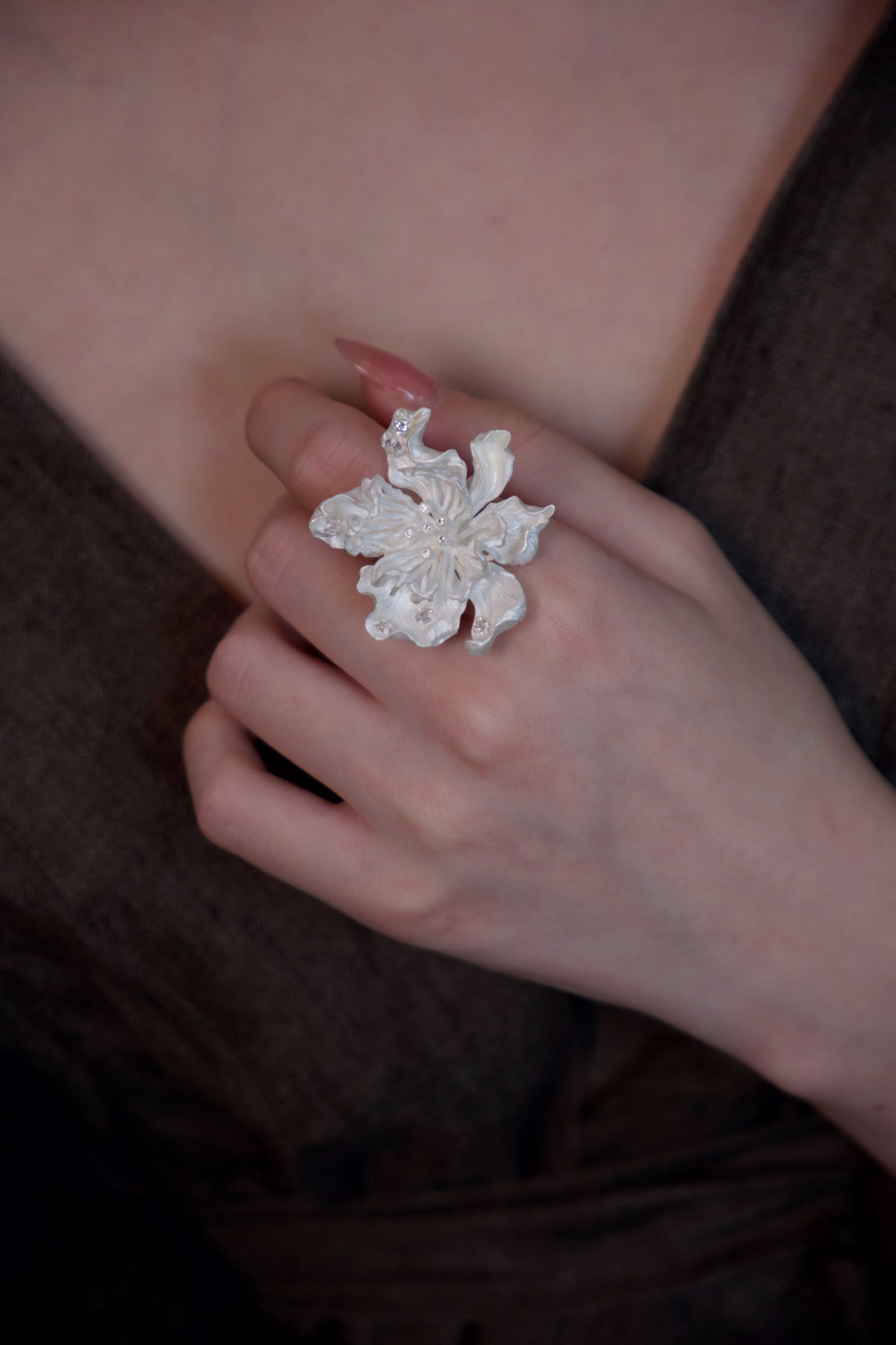 White Radiant Heart Duplex Peony Ring