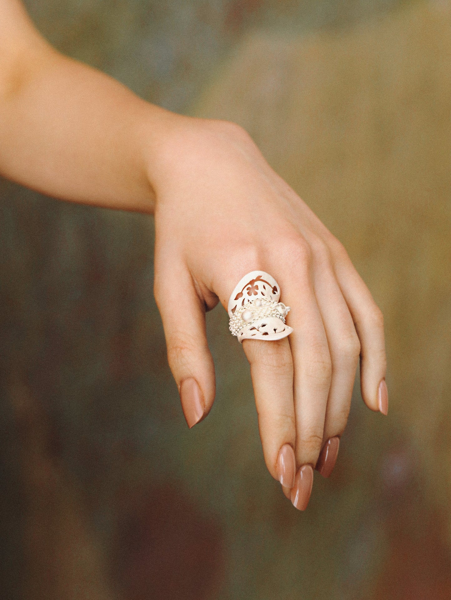 White openwork Floral Leaf and Tassel Wide Band Ring